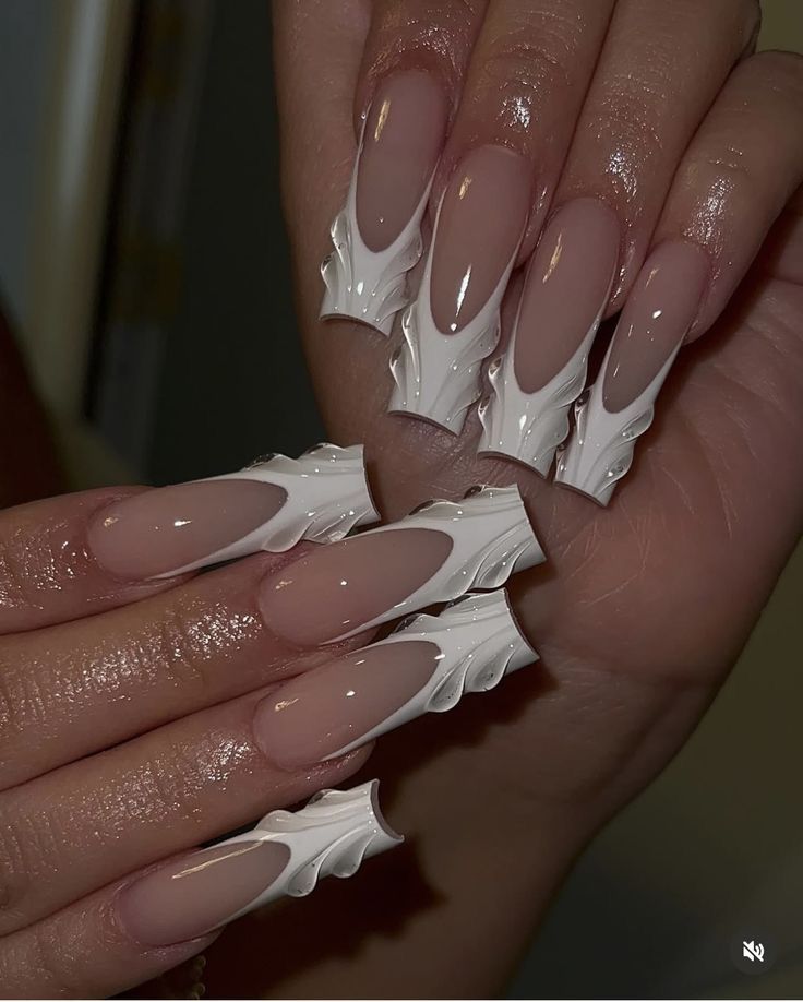 Minimal Girlie